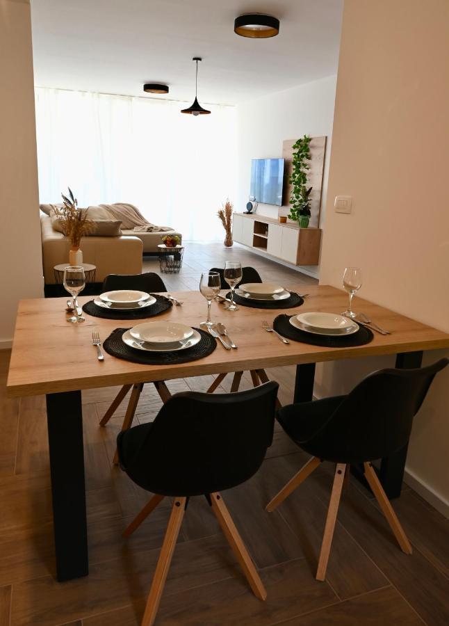 Adorable Holiday Apartment Malinska Exterior foto